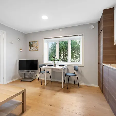 Modern And Cozy Near And Transport Leilighet *