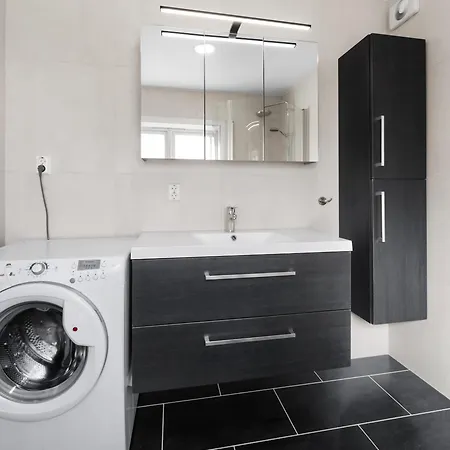Modern And Cozy Near And Transport