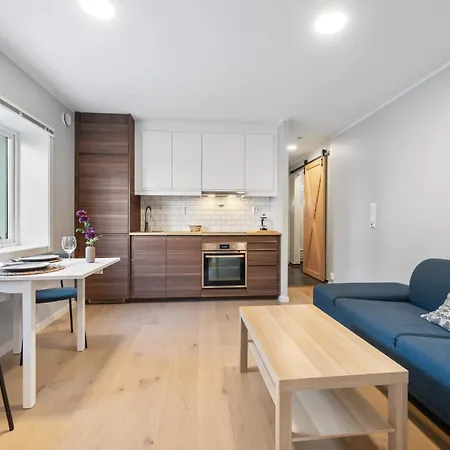 דירה Modern And Cozy Near And Transport *