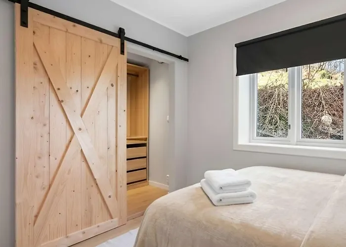 Modern And Cozy Near And Transport * Bergen