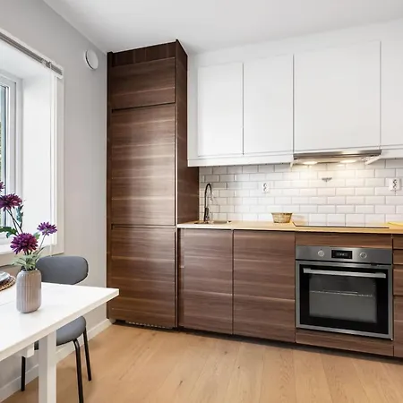 Daire Modern And Cozy Near And Transport Bergen
